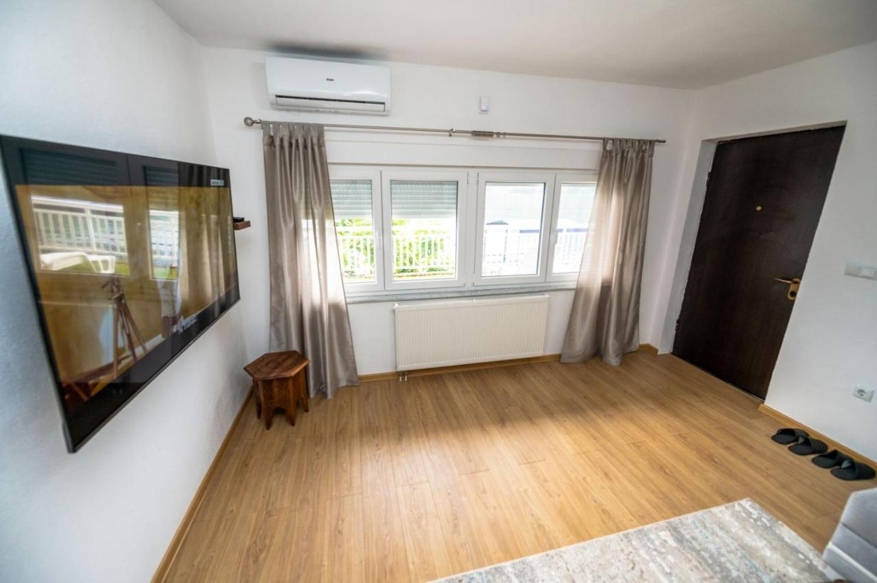 קונייץ' Apartmani Adi&Ena מראה חיצוני תמונה